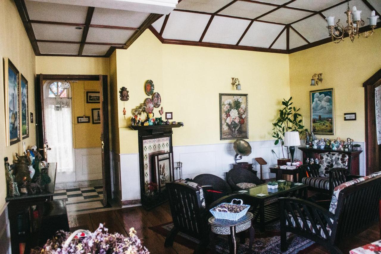 Rock Cliff Home Stay Шиллонг Екстер'єр фото